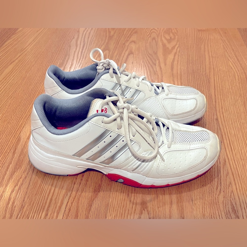 Women’s Adidas Adiprene court shoes sz9